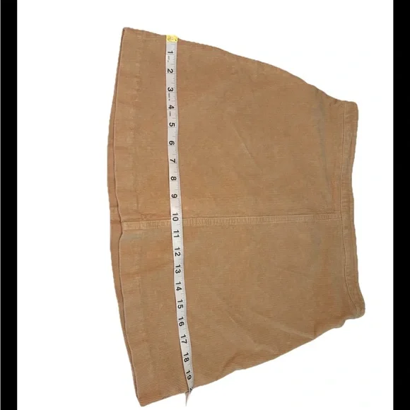 Y2K 90’s stretchy corduroy tan mini skirt mod academia Forever 21 Large - Picture 7 of 8
